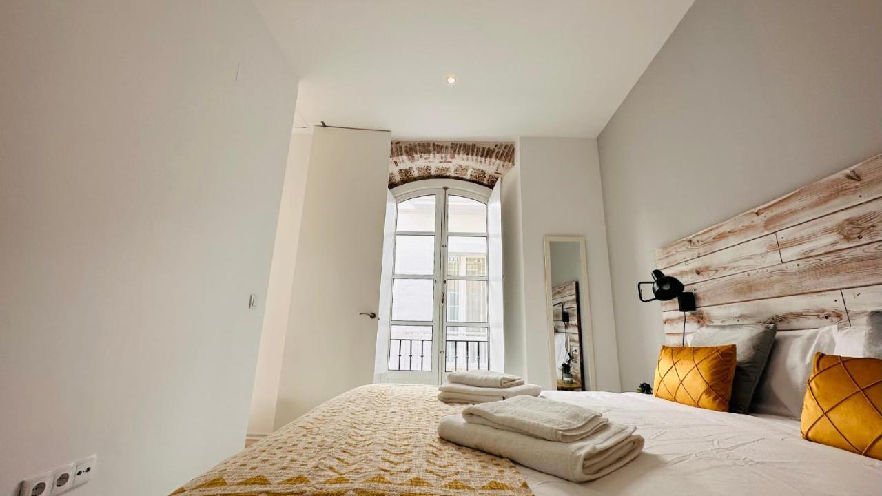 Apartamentos Gadir Centro Cádiz Eksteriør billede